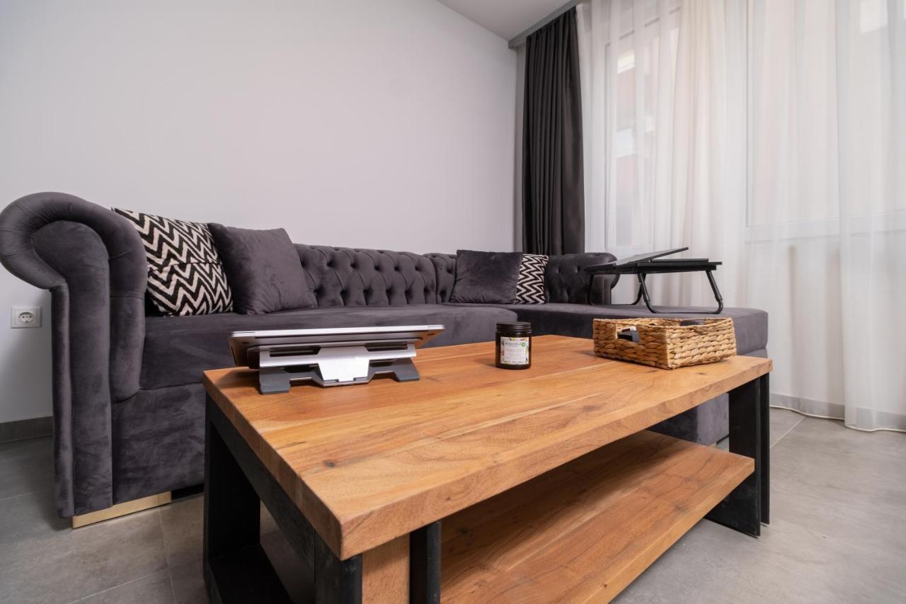 Chic 1Br Apartment With Balcony In Пловдив Екстериор снимка