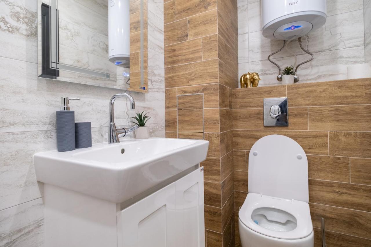 Chic 1Br Apartment With Balcony In Пловдив Екстериор снимка