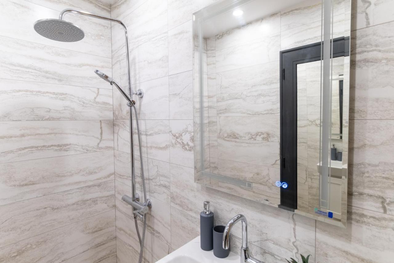 Chic 1Br Apartment With Balcony In Пловдив Екстериор снимка