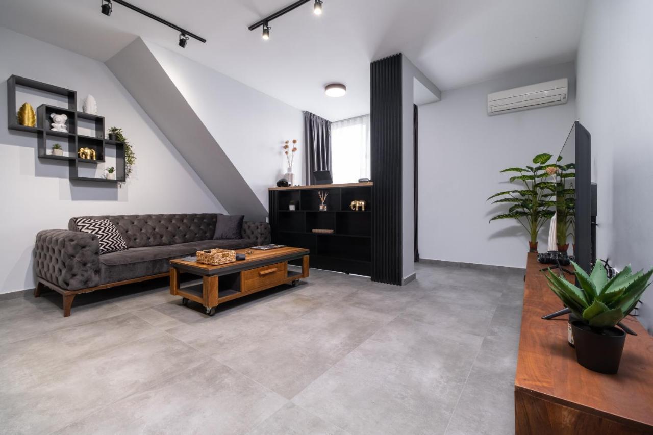 Chic 1Br Apartment With Balcony In Пловдив Екстериор снимка